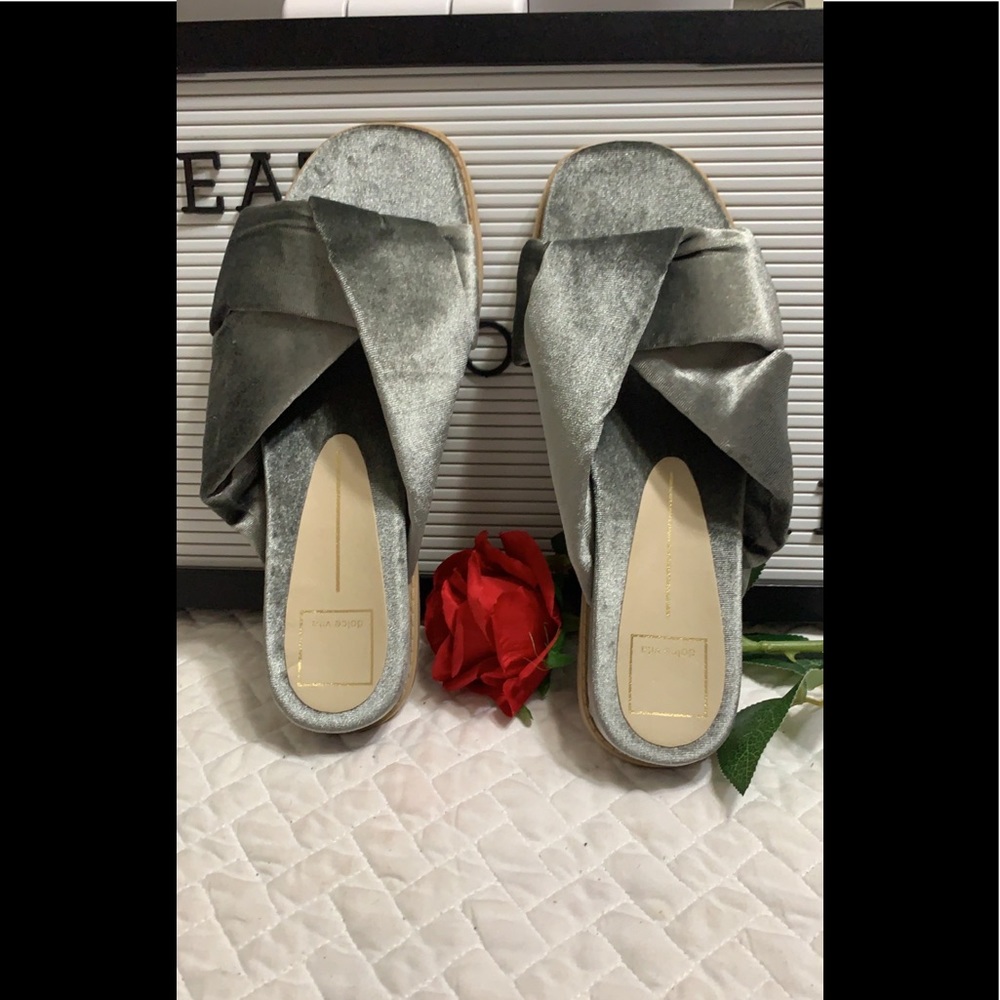 NWT Dolce Vita Golda Knotted Velvet Slipper ( Seamoss Velvet). A must have slide - Picture 4 of 9